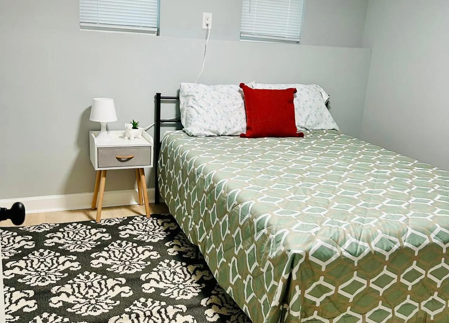 Comfy Lower Lvl Apt With Jetted Tub Near Uptown And Unc Charlotte